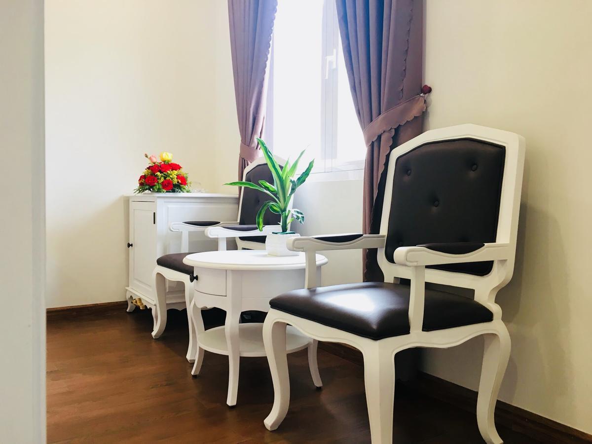 Carita Hotel Da Lat Esterno foto