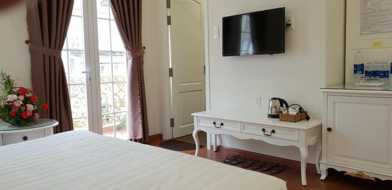 Carita Hotel Da Lat Esterno foto