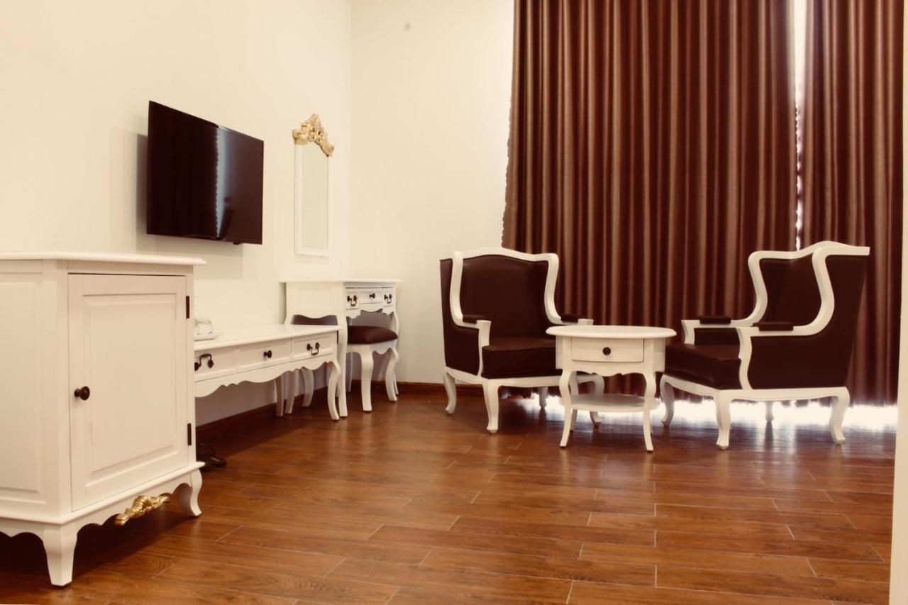 Carita Hotel Da Lat Esterno foto